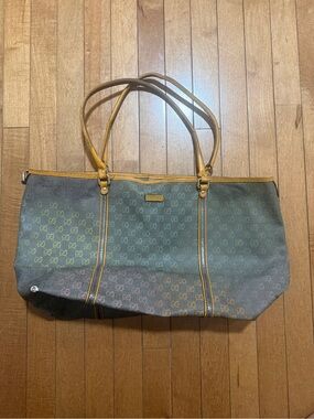 GUCCI
Multicolor GG Coated Canvas And Leather Joy Medium Tote Bag AUTHENTIC